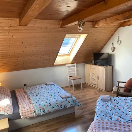 Vidiecky Dom Alexsandra - V Sukromi Liptovska Ondrasova